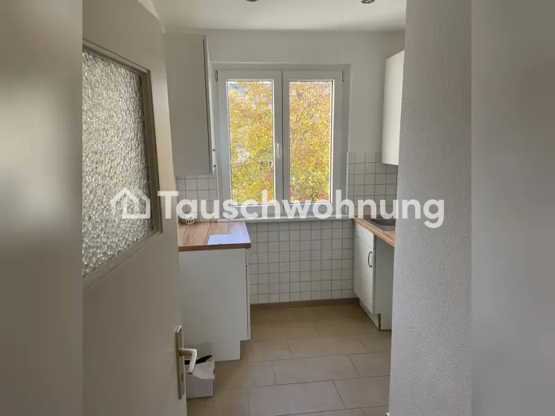 Tauschwohnung: Sonnige 2,5 Zimmer mit Balkon in Moabit gegen Größer — photo 1